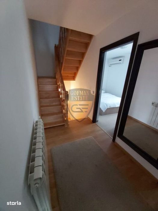 Duplex: P+1+Mansarda: 100mp utili + 100mp curte/parcare , Mamaia Nord,