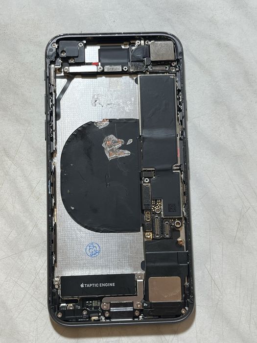 Piese 100/100 originale noi compatibile cu iphone 8.