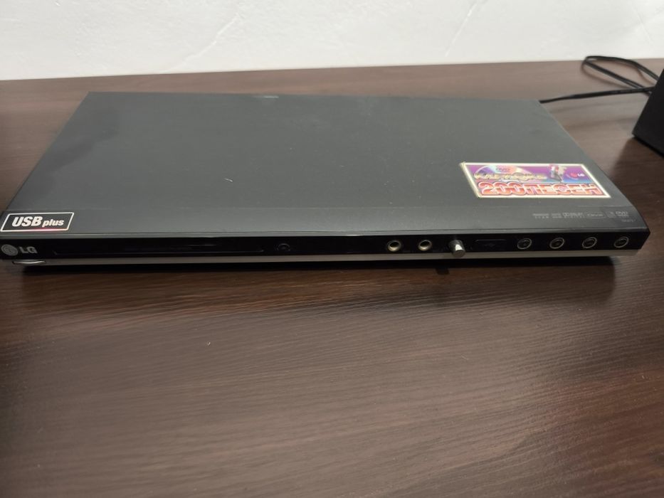 Отдам DVD проигрыватель