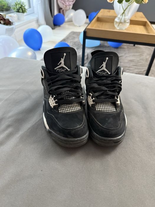 jordan 4 alb/negru