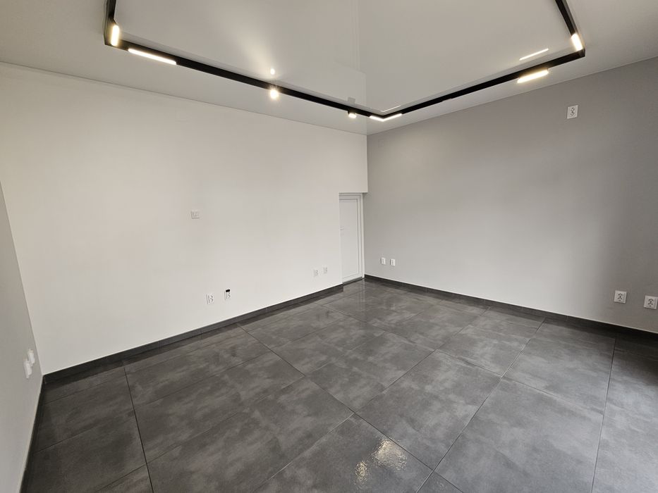 Spatiu comercial de închiriat 24m2