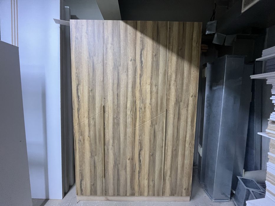 Хозяйственный шкаф