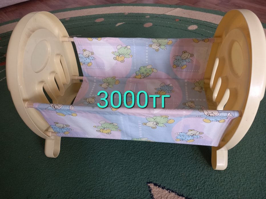 Детская игрушечный кроватка