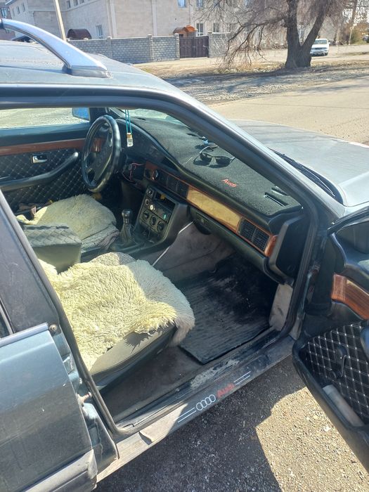 Продам ауди с3 .