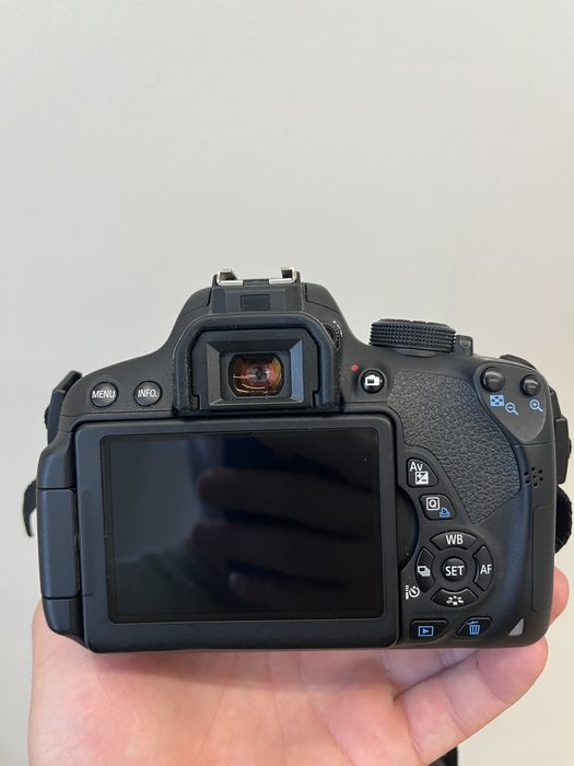 Canon 700d Сенсорный