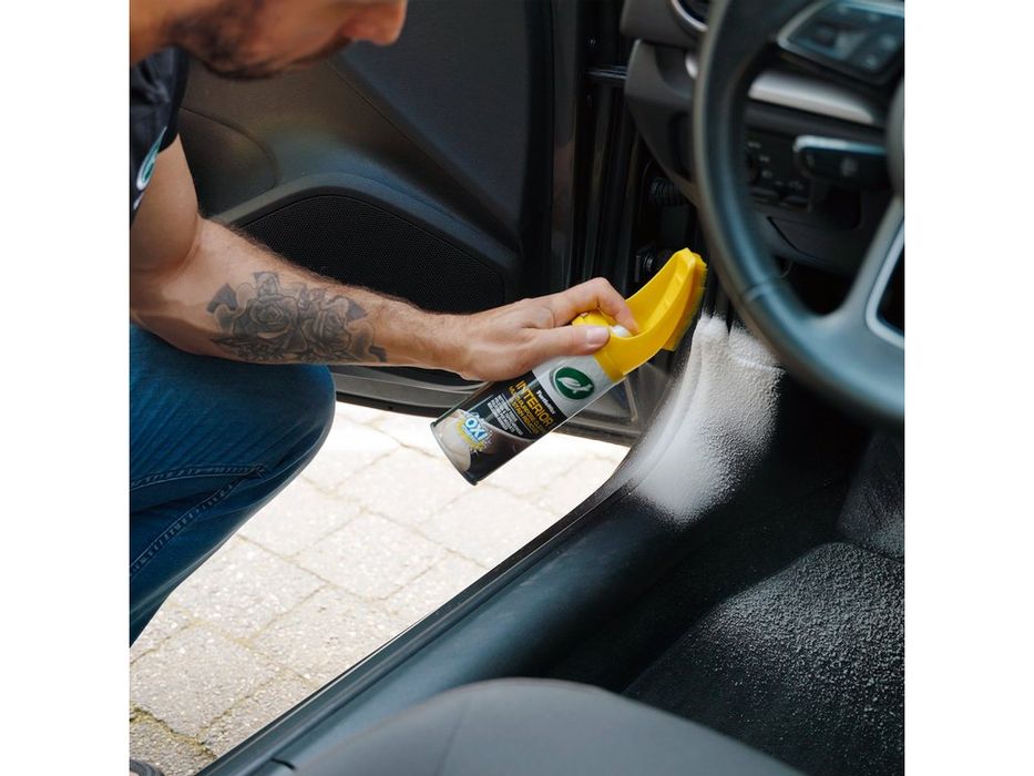 Spray pentru curatarea tapiteriei Turtle Wax cu spuma uscata si perie, pentru mochete si scaune, elimina petele si mirosurile neplacute, 400 ml