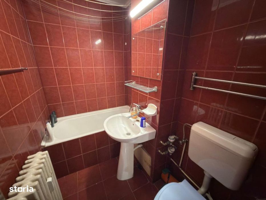 Apartament cu 3 camere, 62 mp, zona Republicii