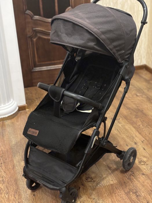 Продам Коляску прогулочную