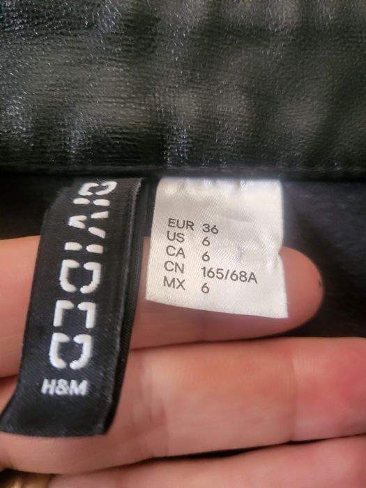 Vand pantaloni imitatie piele