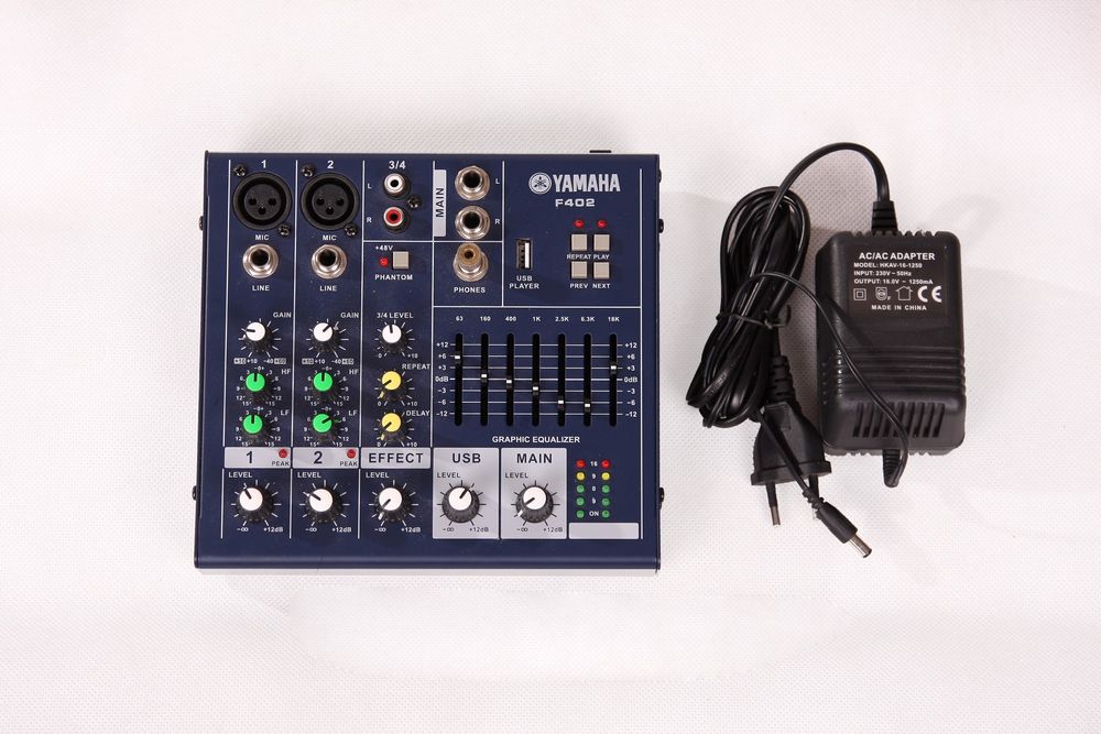 Микшерный цифровой пульт YAMAHA