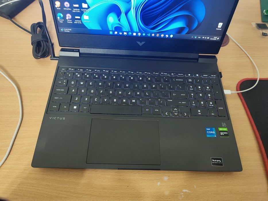 HP Victus 15  i5-12450H Ram: 32Gb SSD: 512Gb