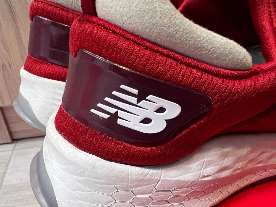 New Balance LIVERPOOL fresh foam lazr v2 LFC мъжки маратонки номер 42