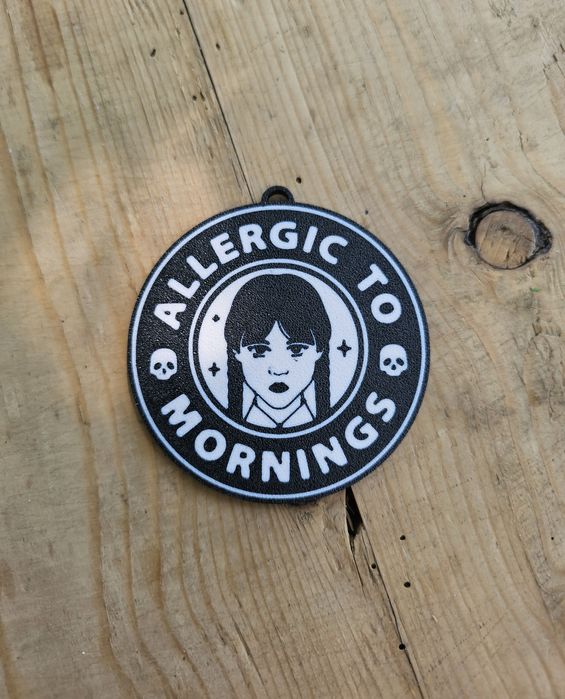 Mână Thing Wednesday