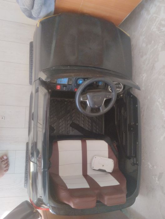 Продам детскую машину