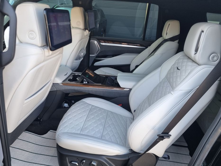 Cadillac Escalade 2025