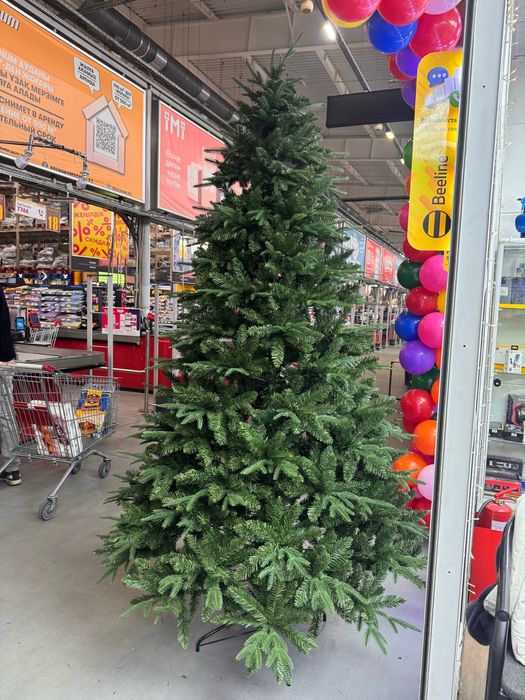 В продаже ёлка Новогодняя