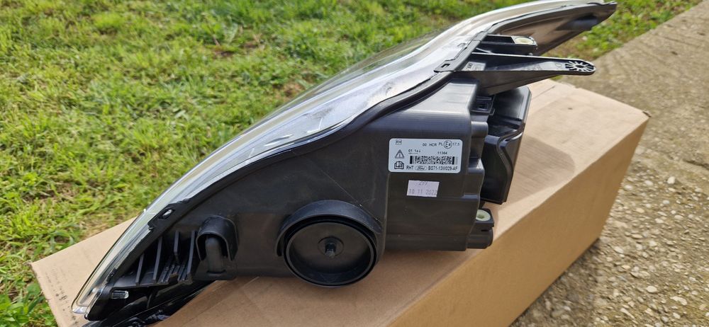 Far dreapta nou FORD MONDEO MK4