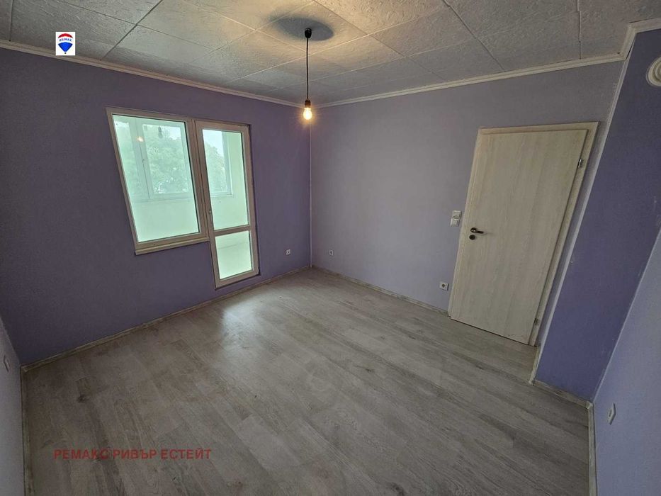 Продава се Тристаен апартамент в Русе, Чародейка - Юг - 90 кв.м за 1033 €/кв.м - Снимка #6