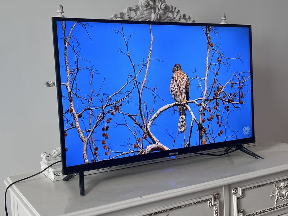 Телевизор Samsung Smart TV 32" диагональ Android 11, YouTube, Wi-Fi