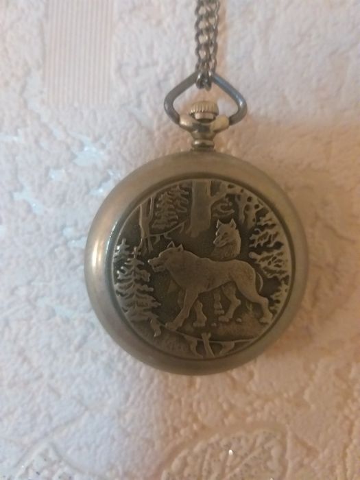 Продам часы молния