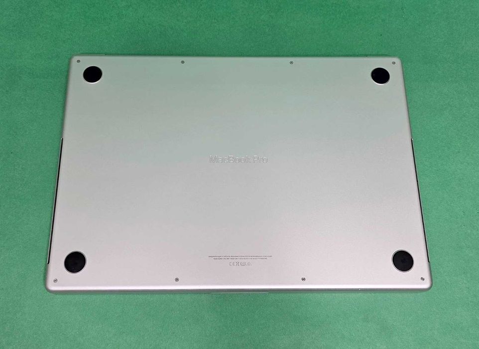 Apple MacBook Pro A2485 16" Silver Laptop M1 Pro 16/512GB SSD-2021 yil