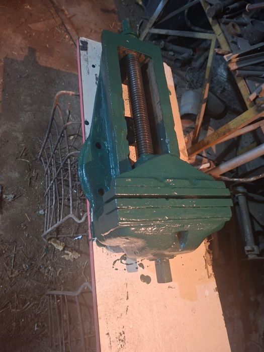 Продам тиски в идеальном состоянии