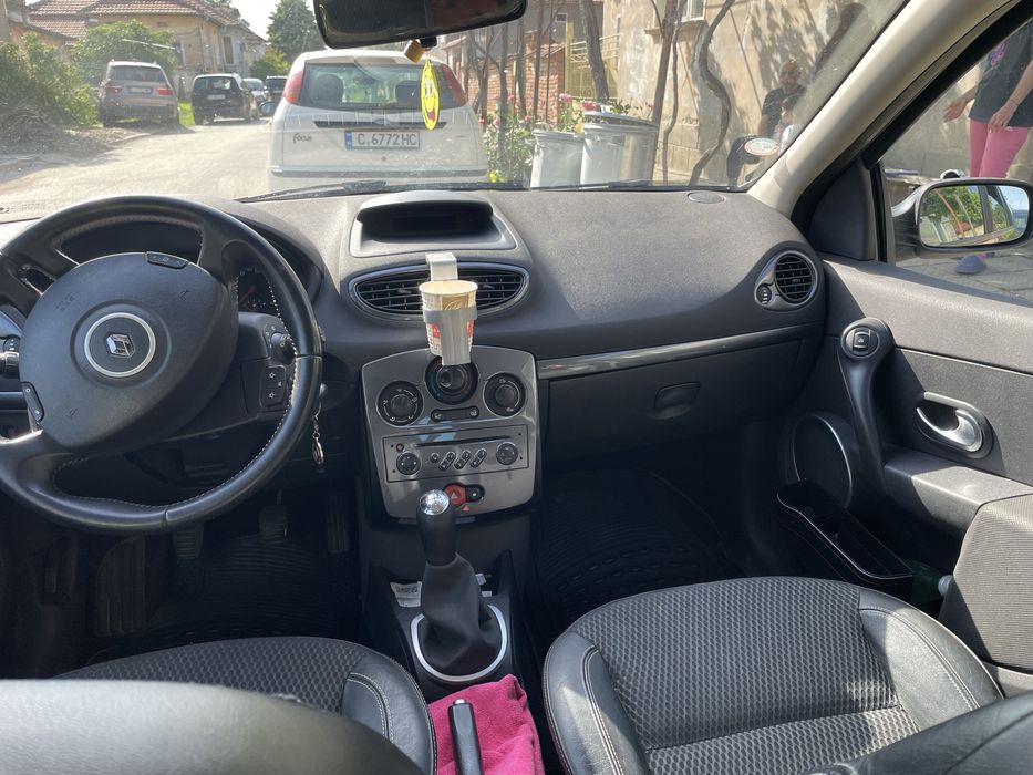 Renaut clio 3 2007год.