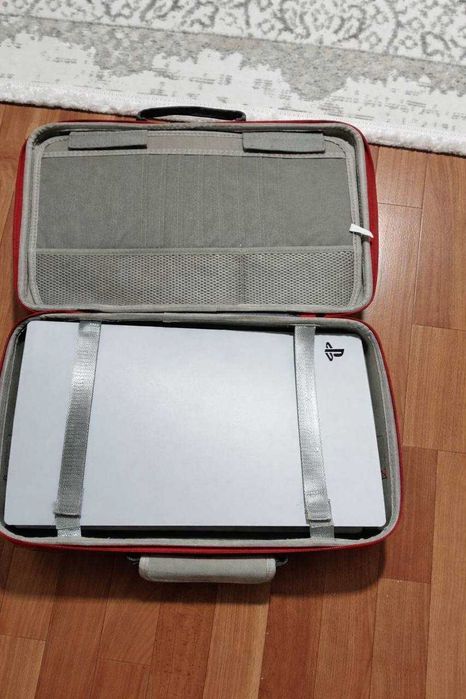 PlayStation 5 2 геймпада с играми в идеальном состояний