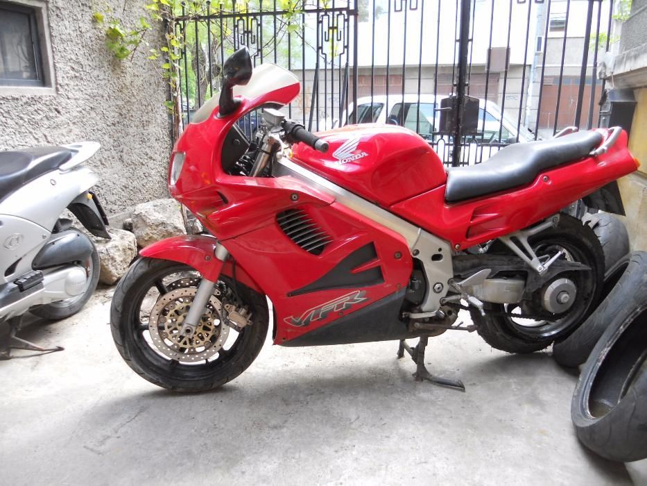 На части Honda Vfr 750 на части Хонда Вфр 750