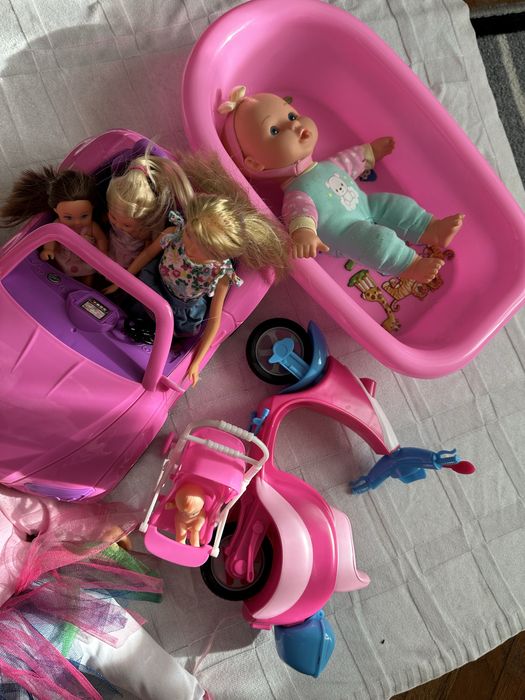 Детски кукли и принадлежности