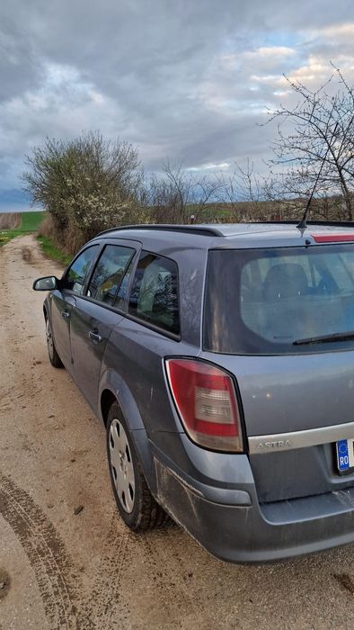 Vând opel astra h 1.3 cdti