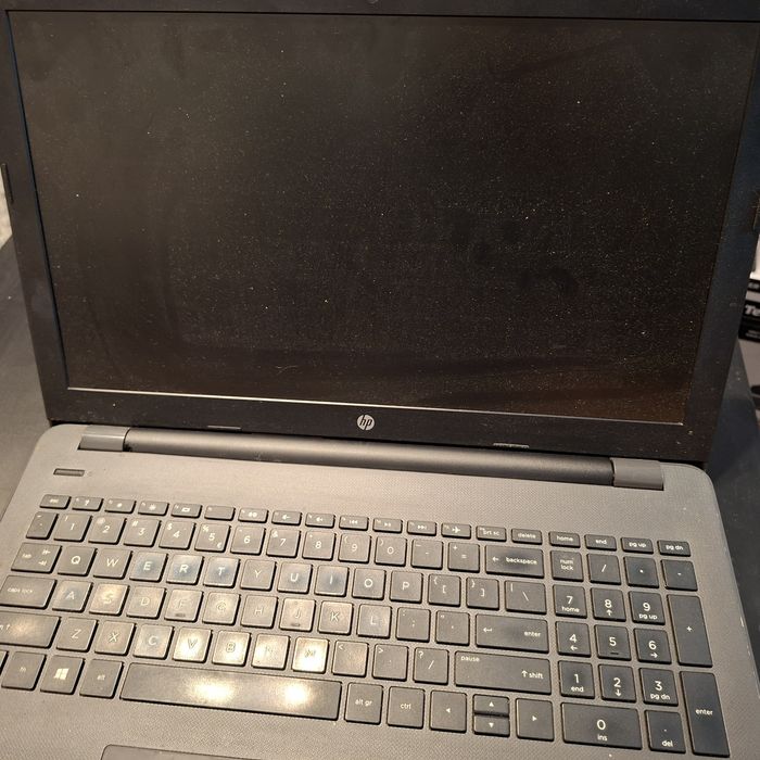 Laptop HP250 G6 cu I5 5005U pentru piese
