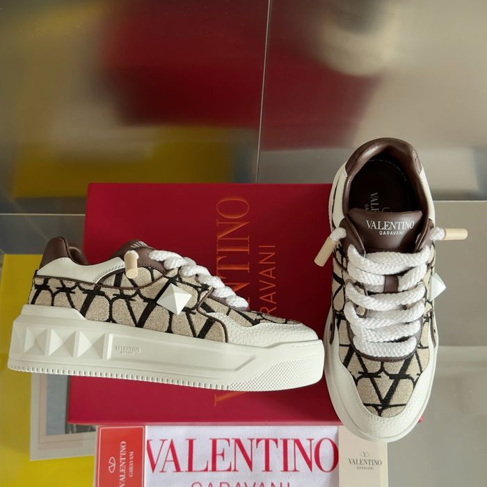 Valentino обувки