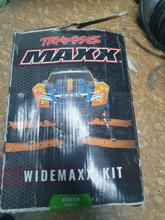 Рц Траксас Макс  1/10
