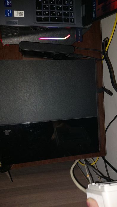 Vand consola ps4 ofera cu garantie