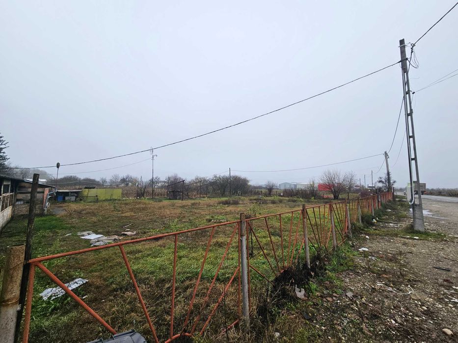 Inchiriez teren intravilan Sacuieni, DN 72