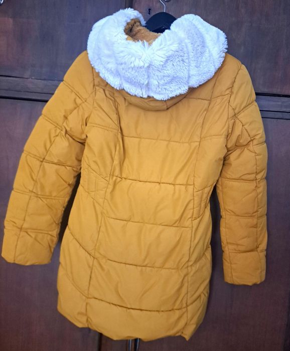 Зимно яке с пухена яка