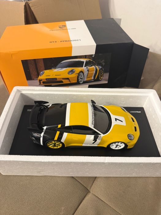 Macheta Spark 1:18 Porsche 911 Gt3 7 Sonderwunsch Noua