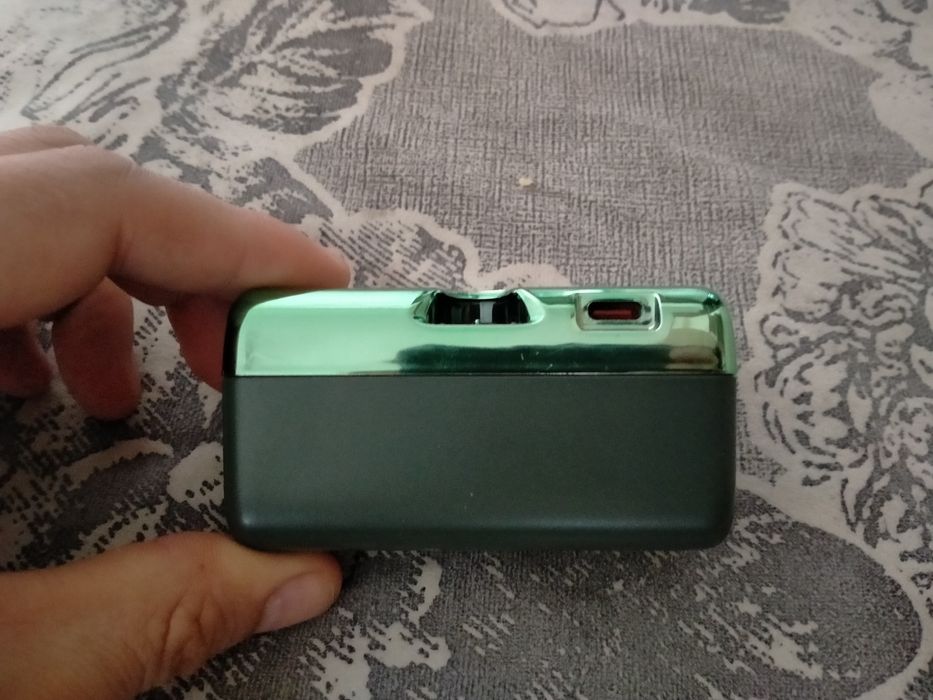 Продам компактный power bank.