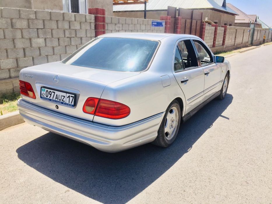Бампер для Mercedes-Benz W210 до рестайлинг E55 AMG