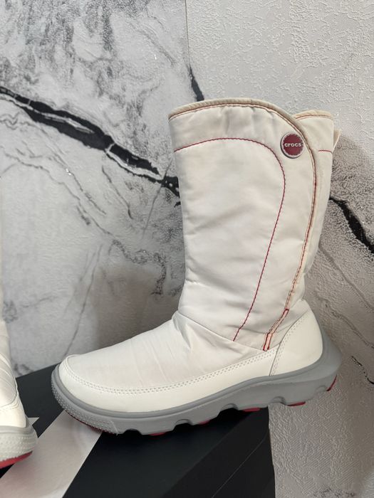 Женские сапоги crocs