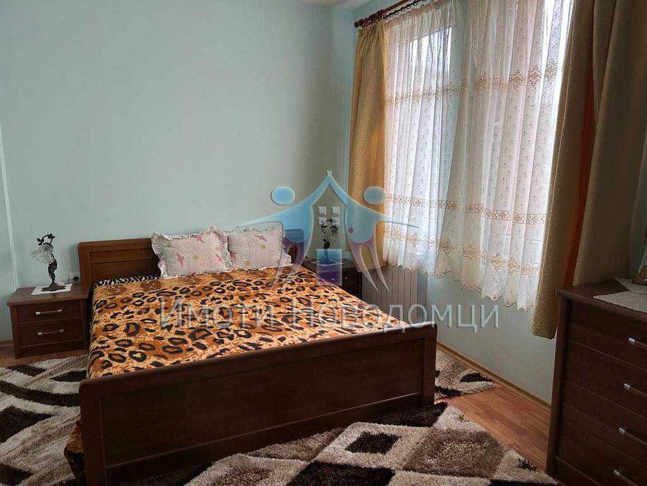 Продава се Тристаен апартамент в Шумен, Пазара - 98 кв.м за 1429 €/кв.м - Снимка #2