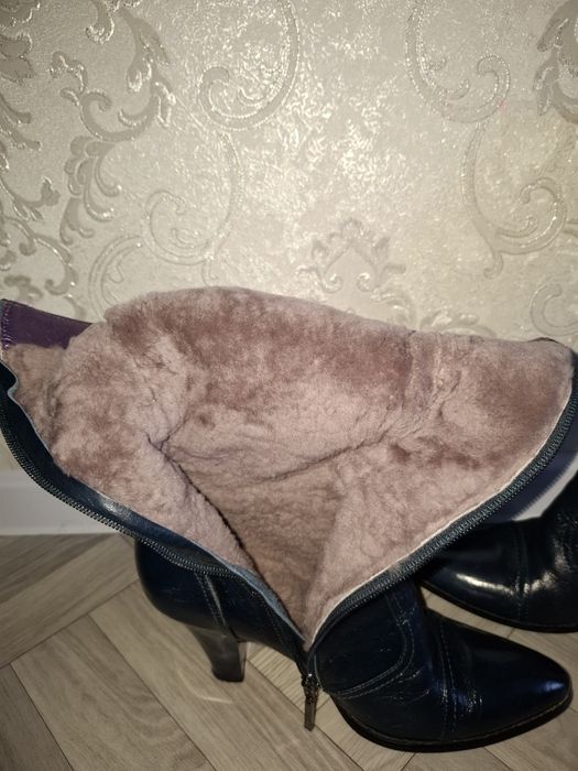 Продам зимние сапоги