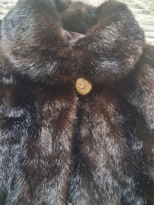 Продам шубу искусственную бу