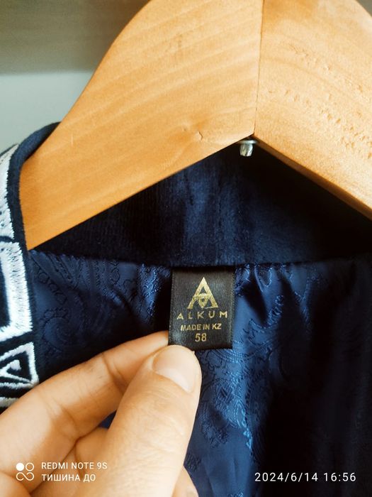 Продам.  пиджак.