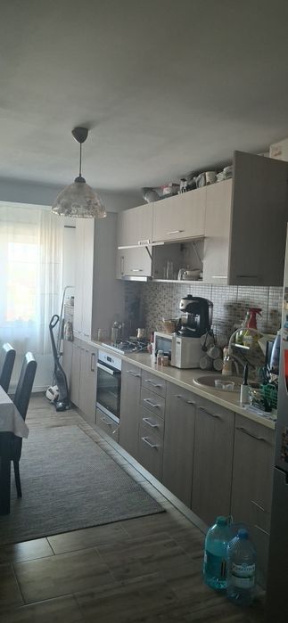 De vanzare apartament 2 camere decomandate