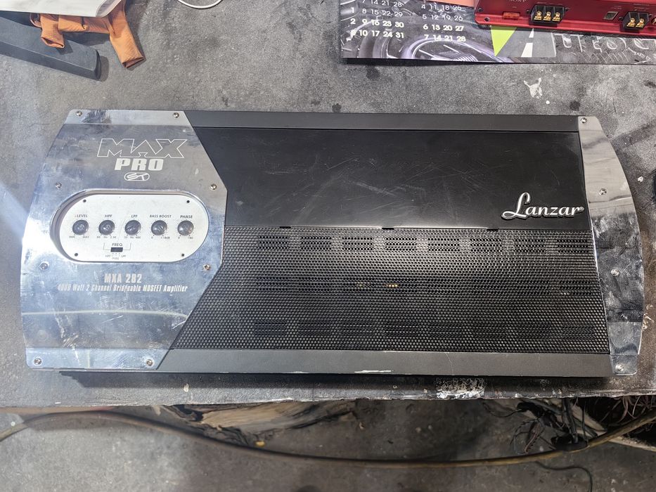 Усилватели за кола