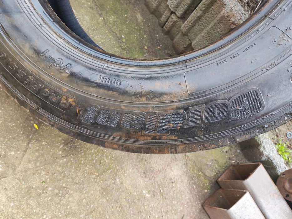 Vând anvelope 275x70x22,5