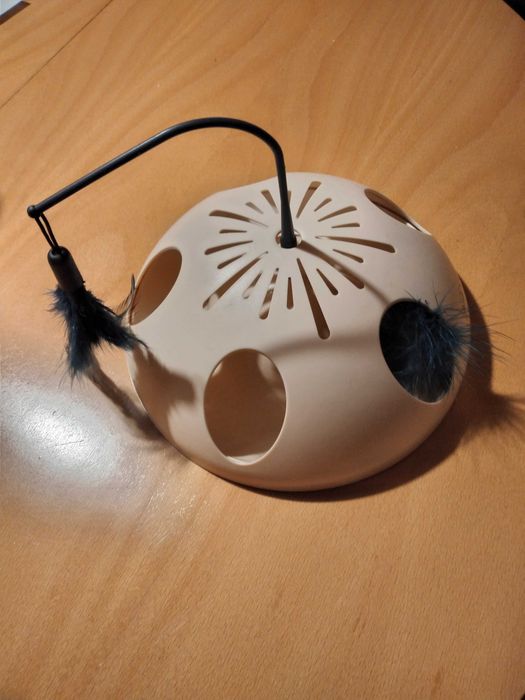 Играчки за котка