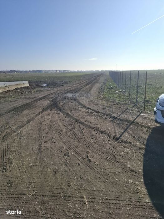 VVand loturi teren n soprafata de 500 mp teren  pret 15000 euro